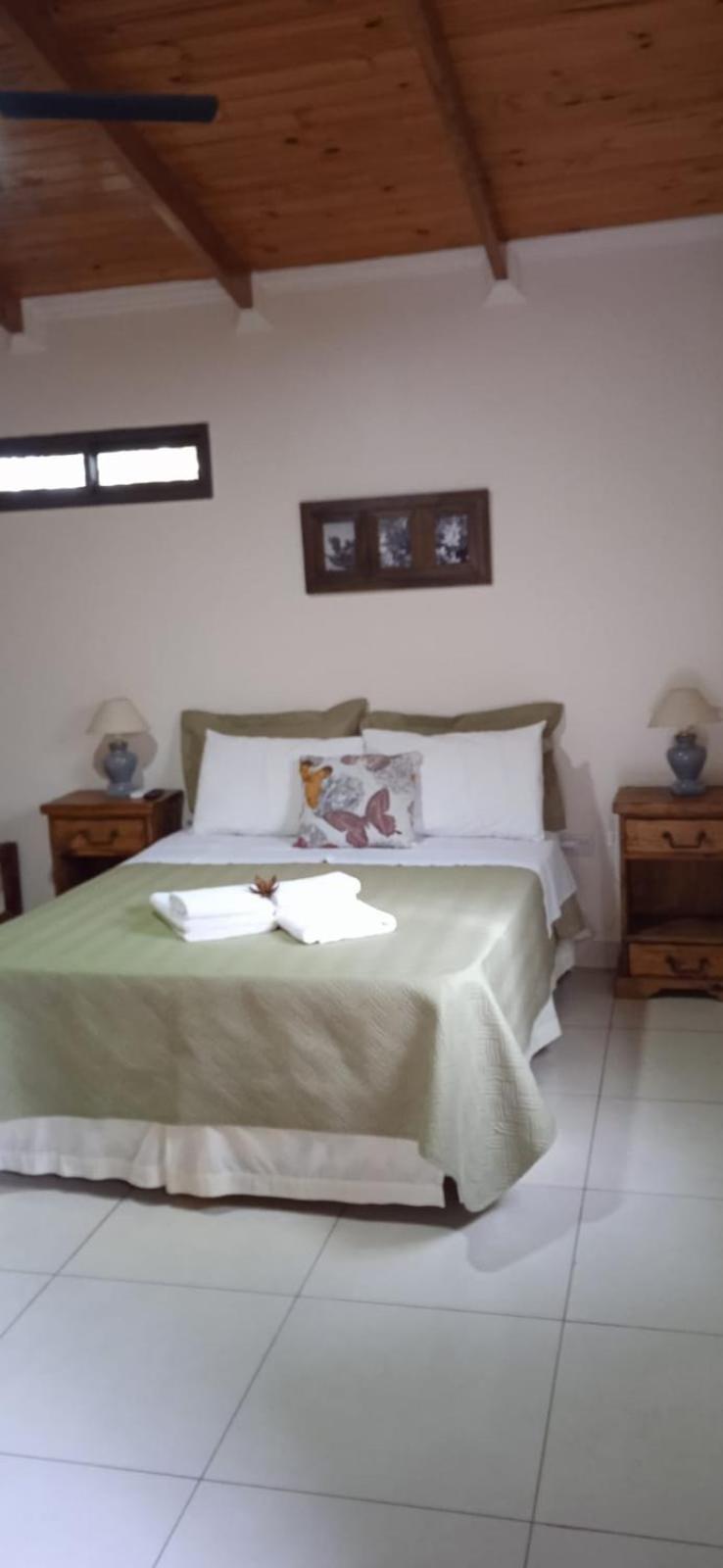 Oasis Bed And Breakfast Puerto Iguazu Room photo