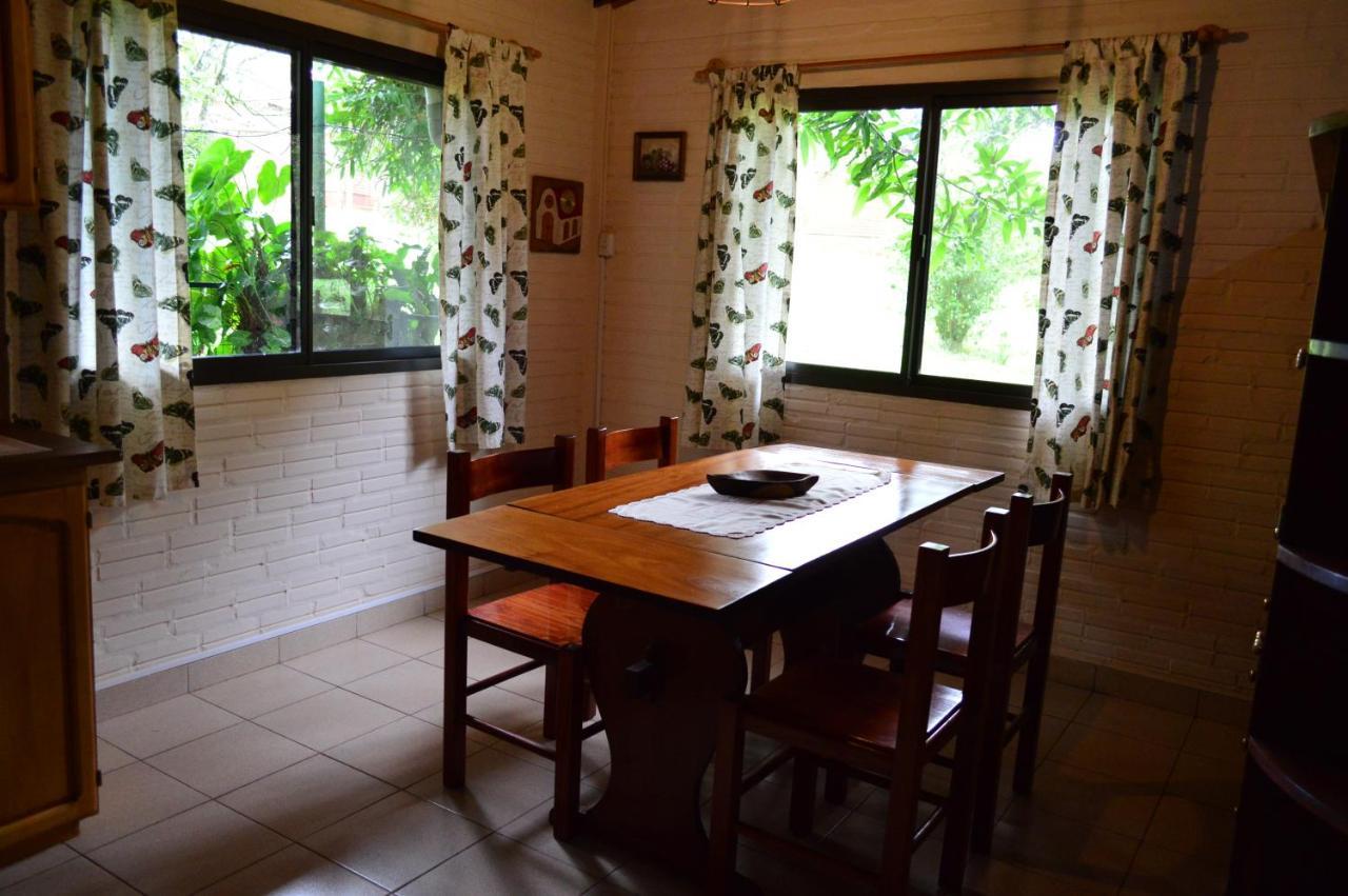 Oasis Bed And Breakfast Puerto Iguazu Exterior photo